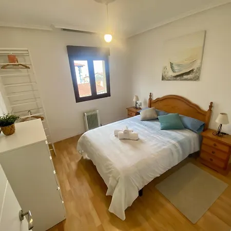 En Casco Historico De Lastres